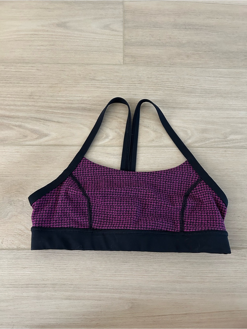 Lululemon Rise and Run Sports Bra in Luxtreme Teeny Tooth Deep Fuchsia Black